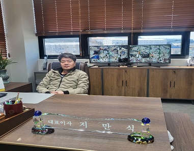 대표이사 지만식