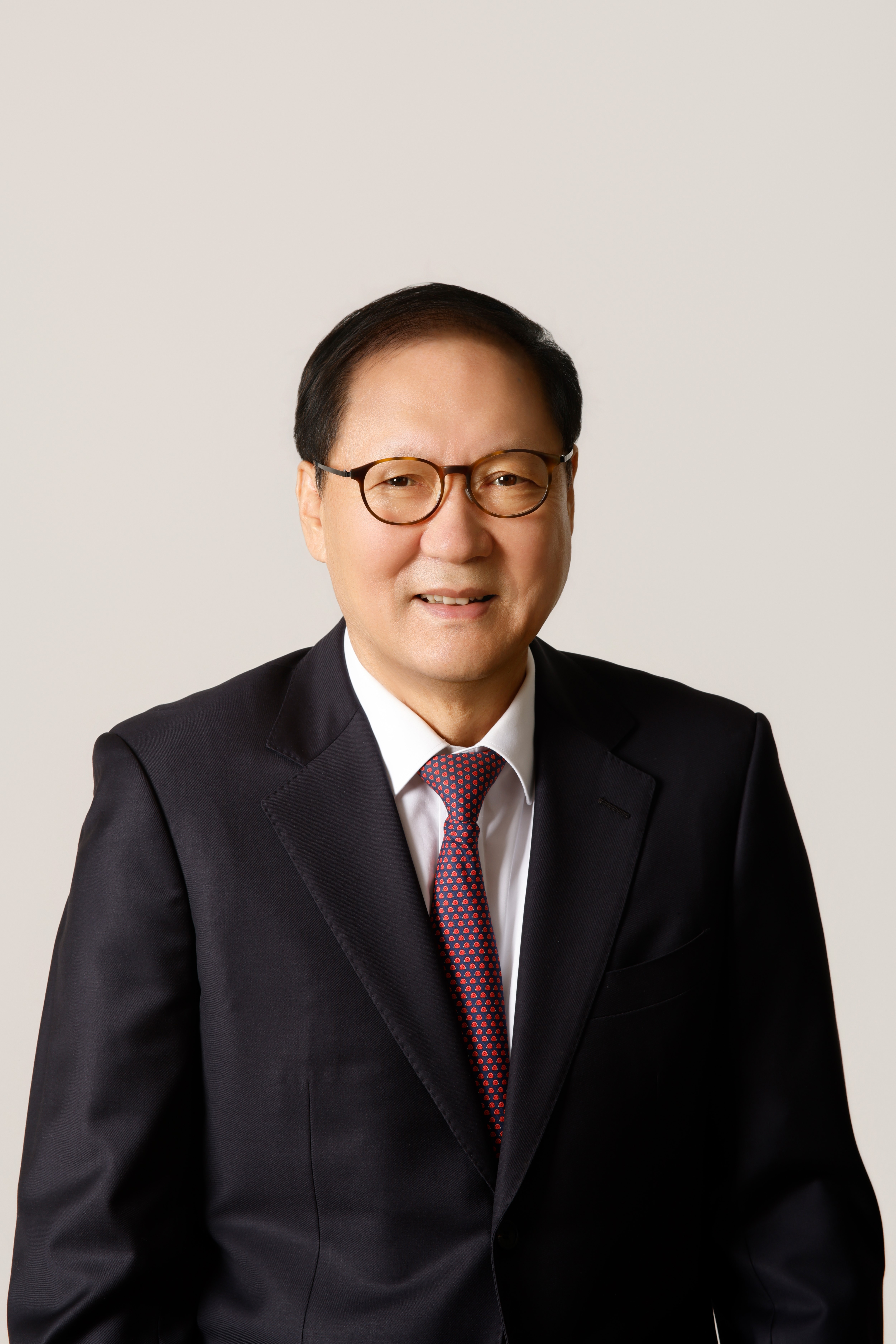 대표이사 김한술