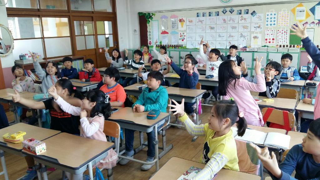 선생님과 다 같이 가위!바위!보!!