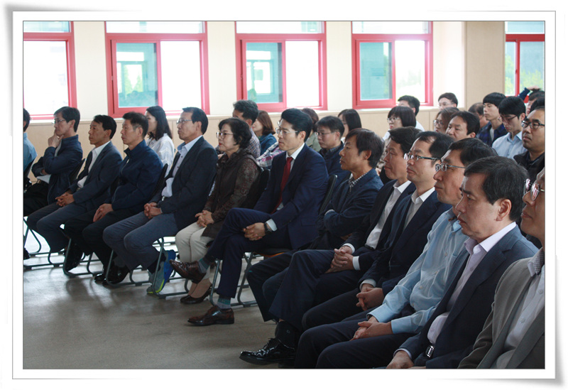 열심히 청취 중